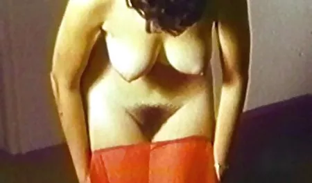 MILF con grandes tetas videos pornos en el peru y el tatuaje