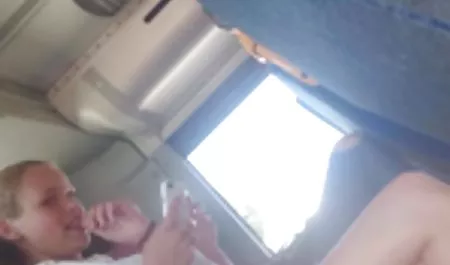 Rubia posando cholotube ica delante de la cámara por primera vez, Lude sexo
