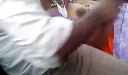 Sexo con iquitos xxx dos amigas en el baño