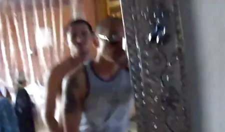 El hombre entró en xxx peru camara oculta una chica joven