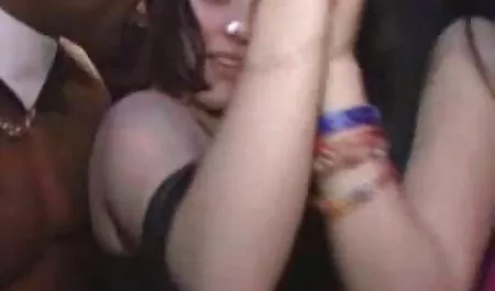 Una xxx real peru joven madre tetas se masturba la polla